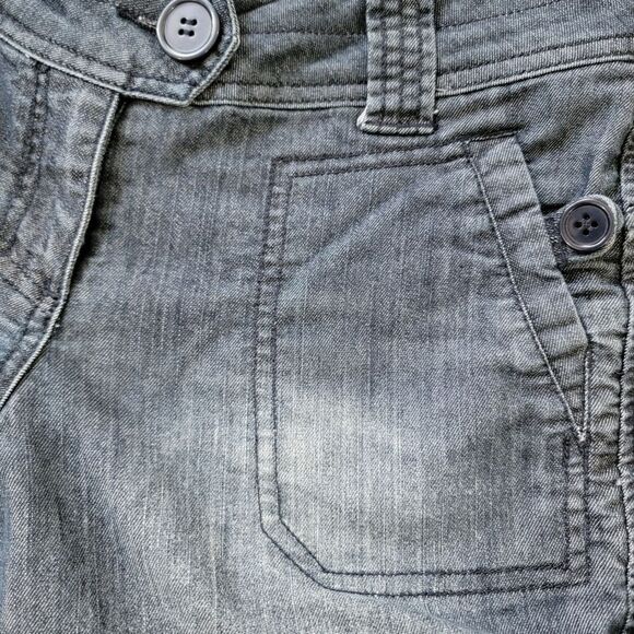 One One Size 4 Denim Jean Shorts Rolled Hem Womens - Picture 4 of 5